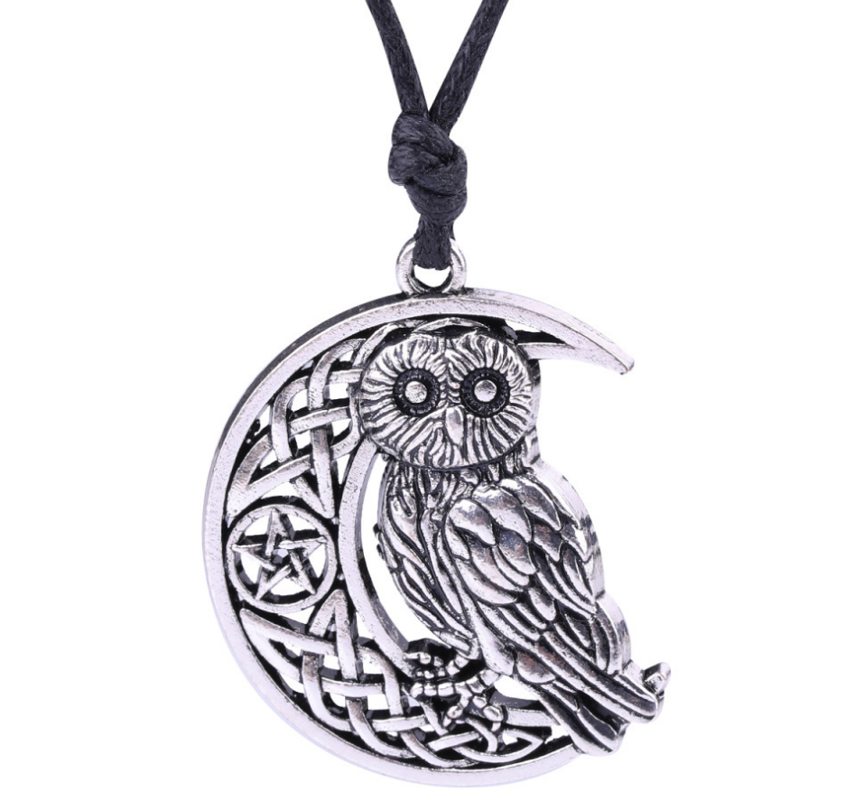 Owl pendant necklace