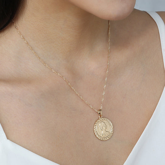 Round Coin Pendant Necklace Portrait Pendant Exquisite Necklace